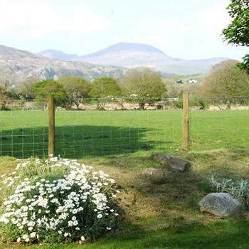 Cefn Uchaf Guesthouse Garndolbenmaen Exterior photo